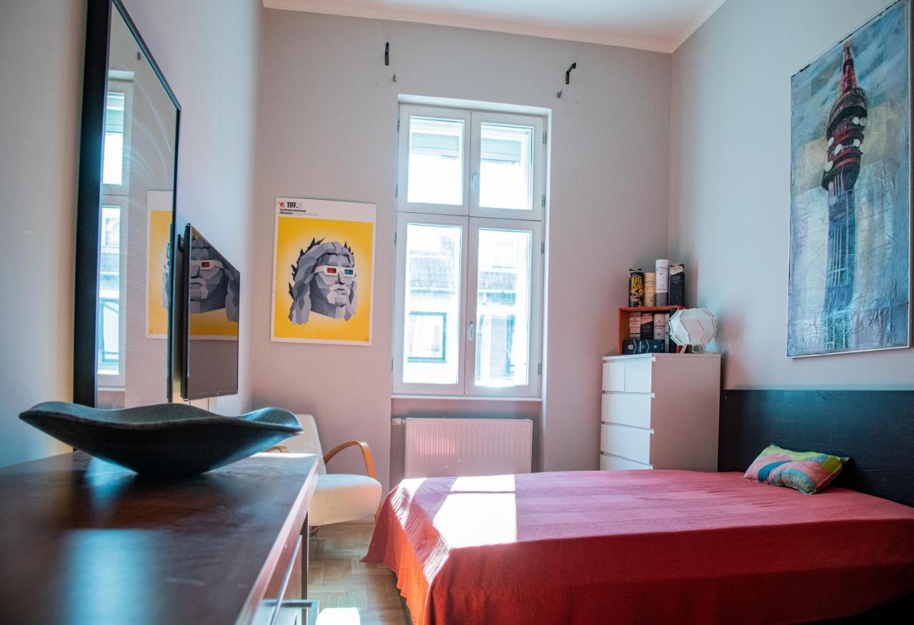 Stylishly Redecorated Apartment In Great Location Budapeste Exterior foto